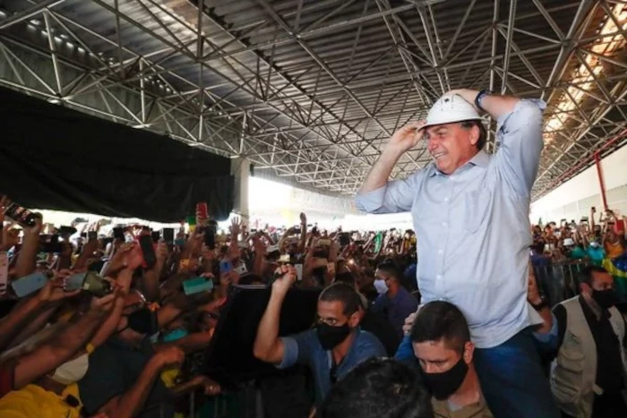 Imagem de chamada para Vídeo: Bolsonaro recebido por multidão no Nordeste